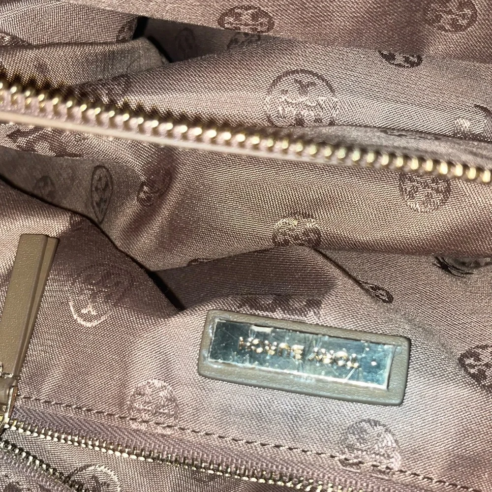 Tory Burch Shoulder Bag - Picture 12 of 14